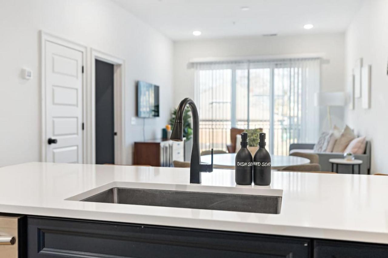 Modern Nashville Condo 5 Beds -3 Miles To Downtown Extérieur photo